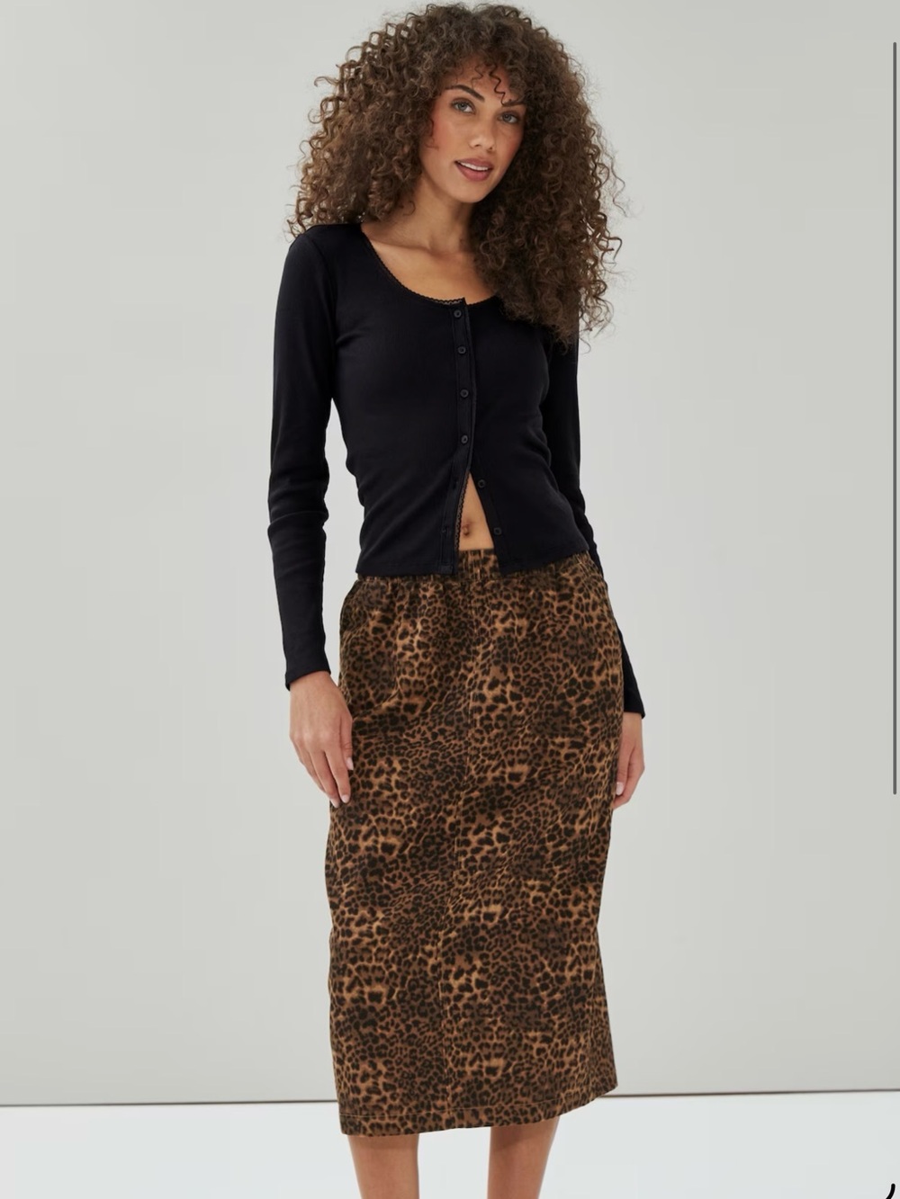 JOE FRESH Fall Friendly Leopard Print Pull on Midi Skirt with 4 Pockets .